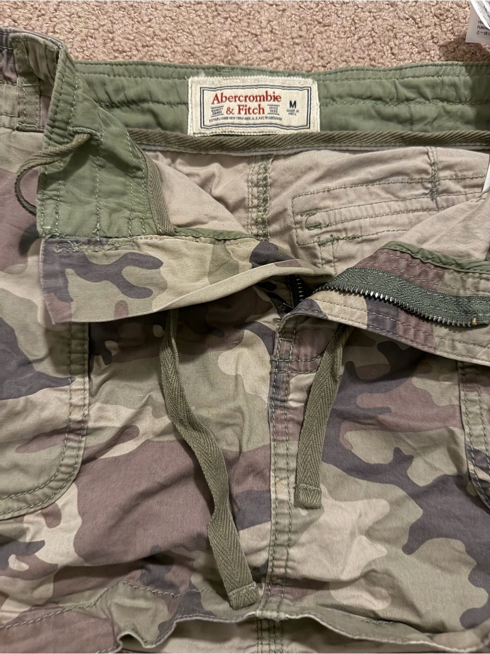 Abercrombie Camo skirt M - Picture 4 of 4